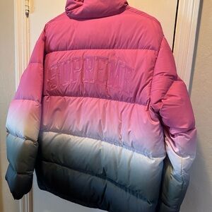 Supreme 2018 Gradient Puffer Jacket Size Medium